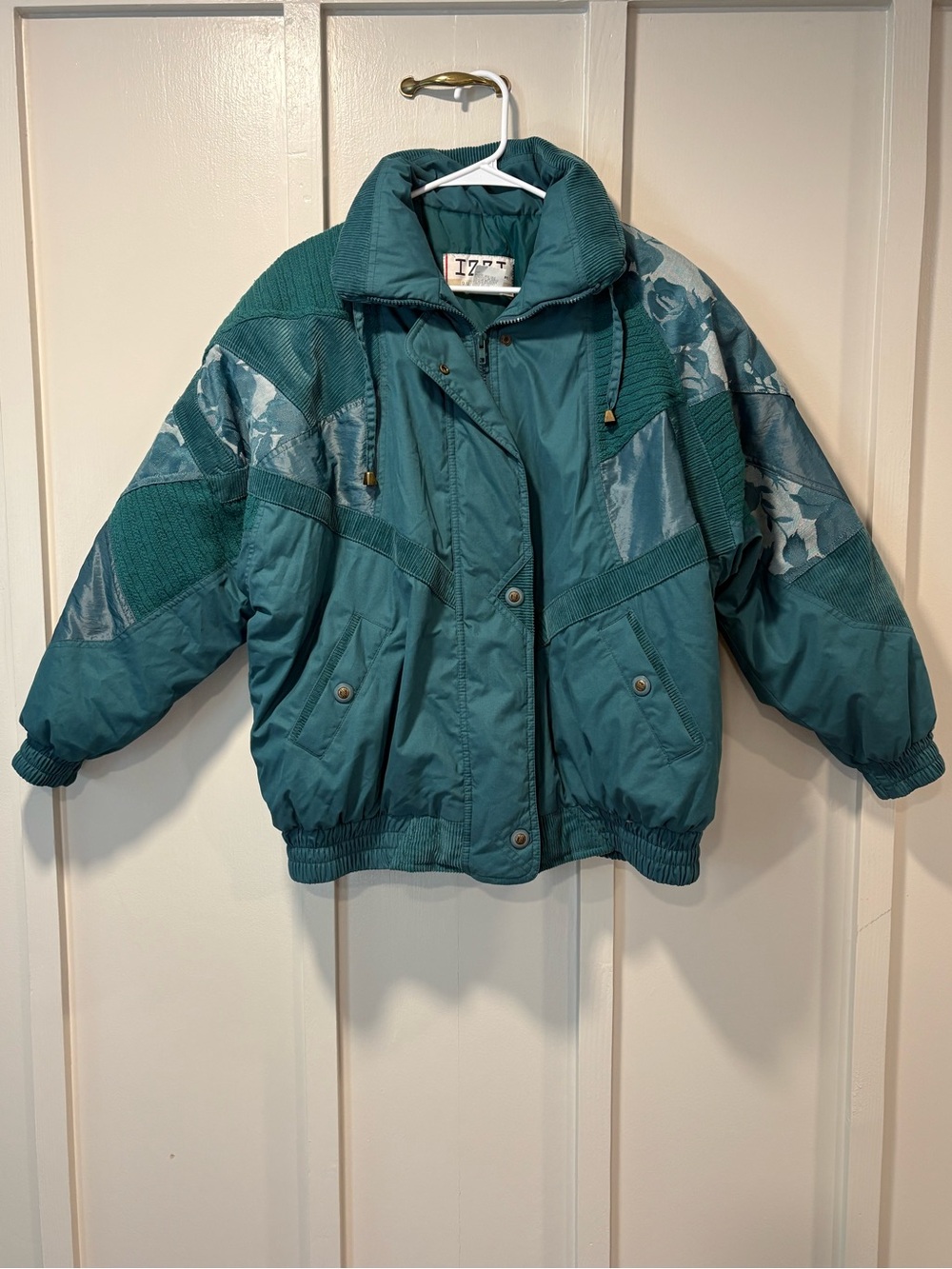 Izzi Outerwear 90s Vintage Teal Ski Puffer Jacket